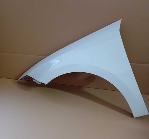 Seat Leon 3 5F 12-20r błotnik lewy biały LS9R