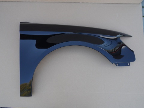 Audi A3 8V 12-20 Sportback błotnik prawy czarny LY9B