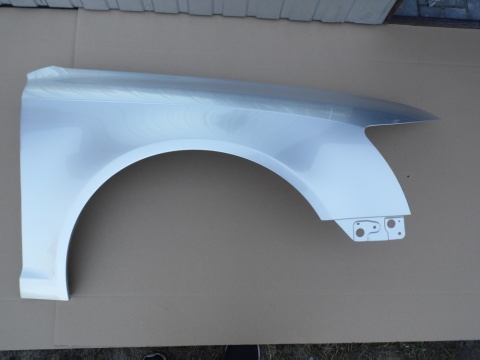 Audi A6 C6 4F LIFT 08-11r błotnik prawy srebrny LY7W