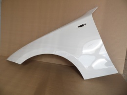 BMW 1 E81 E82 E87 E88 04-13r błotnik lewy biały 300