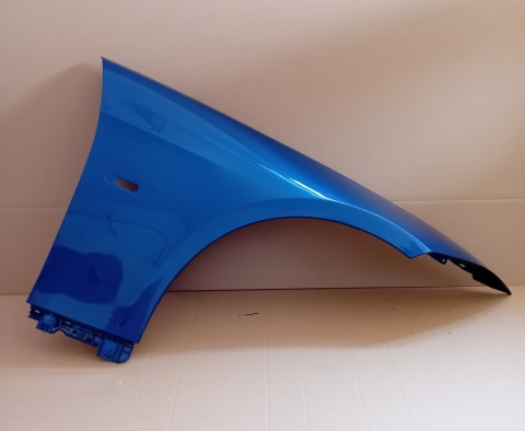 BMW 3 E92 E93 Coupe Cabrio 06-10r. Błotnik prawy niebieski 381