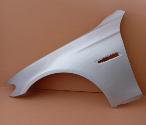 BMW 5 F10 F11 10-17r błotnik lewy srebrny 354