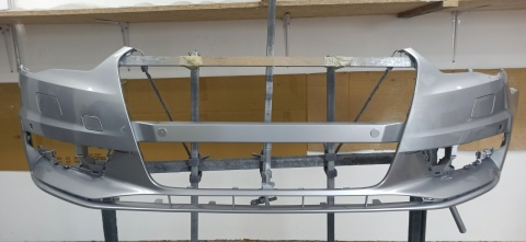 Audi A3 8V 12-16 Sedan zderzak przedni srebrny LZ7G