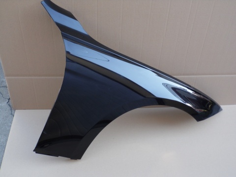 BMW F30, F31, E34, F35, F80 12-19r prawy błotnik czarny 668