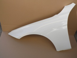 BMW F30, F31, F34, F35, F80 12-19r lewy błotnik biały 300