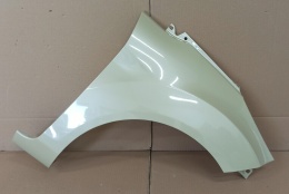 Ford Fiesta Mk7 (JA8) 08-17r błotnik prawy zielony 49