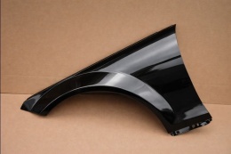 Mercedes C W204 S204 r. 07-14 błotnik lewy w kolorze czarnym 197