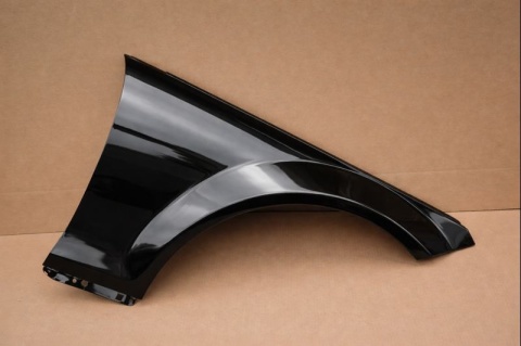 Mercedes C W204 S204 r. 07-14 błotnik prawy w kolorze czarnym 197