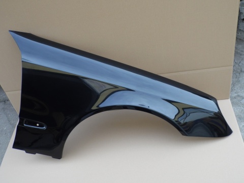 Mercedes E W211 S211 r.02-09 błotnik prawy czarny 185