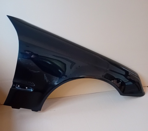 Mercedes E W211 S211 r.02-09 błotnik prawy czarny 197