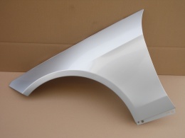 Mercedes E W212 S212 r.09-16 Błotnik lewy srebrny 775