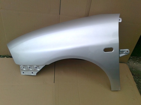 Seat Ibiza Cordoba 6L 02-08r lewy błotnik srebrny LS7N