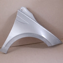 VW Polo VI 6 AW 17-24r. błotnik prawy w kolorze srebrnym LA7W